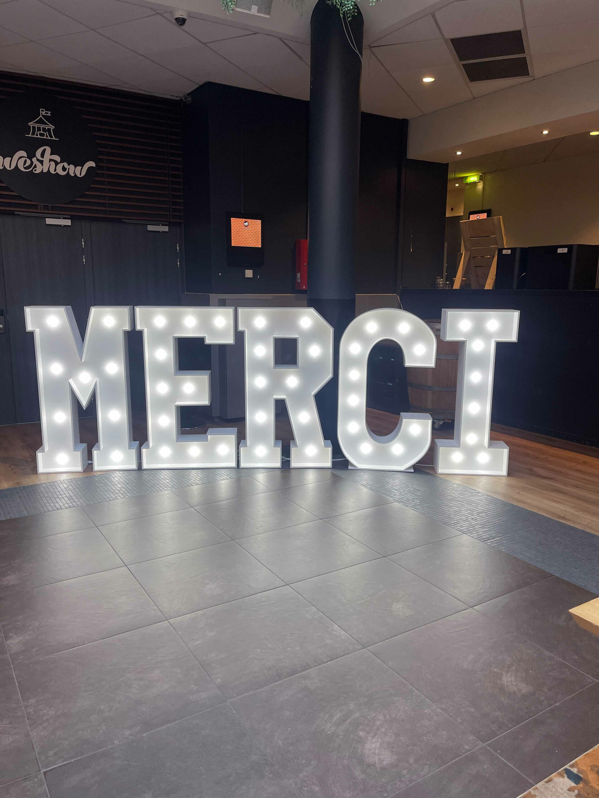 Lettres lumineuses pour l&rsquo;Hotel MERCURE - Photo 3